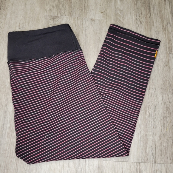 Lucy hatha collection cropped leggings stripped - Picture 9 of 9